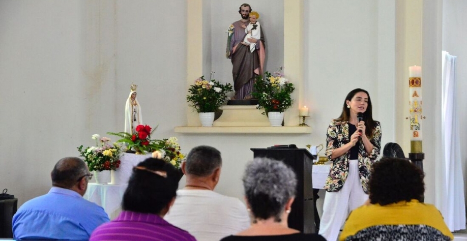 Diretora de Marketing do Grupo EQM, Joanna Costa, representou o presidente do grupo, Eduardo de Queiroz Monteiro, no evento em homenagem ao trabalhador - Fotos: Arthur Mota/Folha de Pernambuco