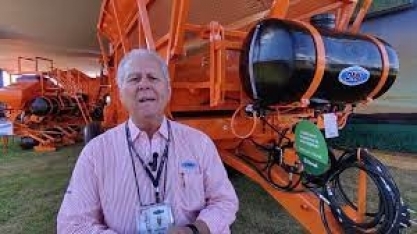 Presente na Agrishow, distribuidora de cana da DMB permite plantio semimecanizado