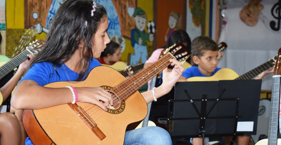 Oficinas violão, teatro e coral adulto (fotos Dirceu dos Santos)