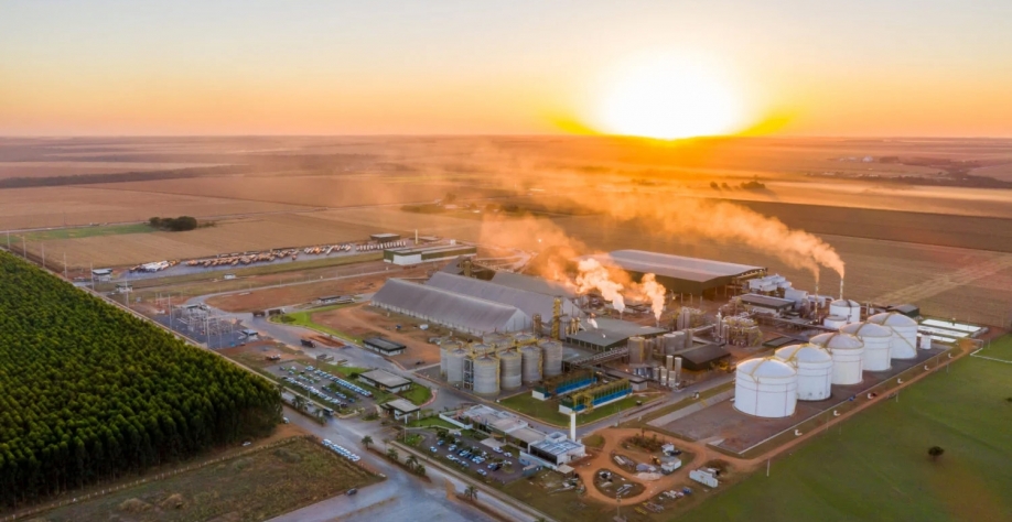 Usina de etanol de milho da FS em Lucas do Rio Verde (MT) receberá financiamento do BNDES para ampliar eficiência energético-ambiental (Foto: Divulgação/FS Bioenergia)