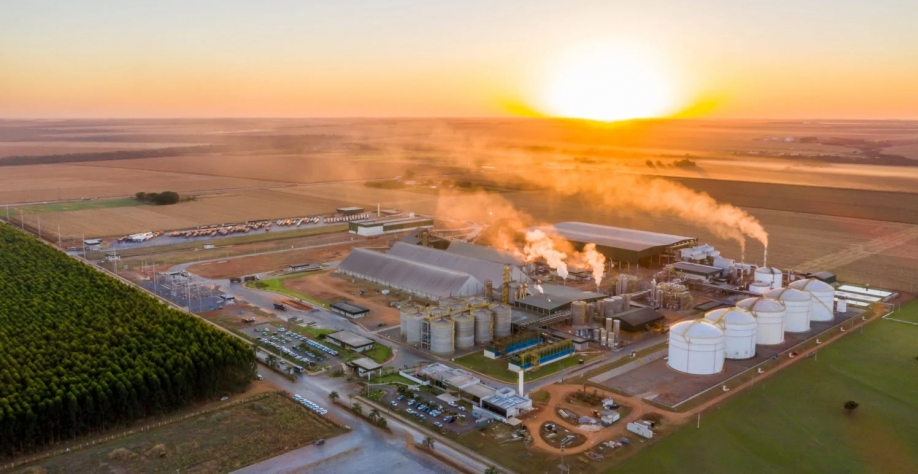Usina de etanol de milho da FS em Lucas do Rio Verde (MT) receberá financiamento do BNDES para ampliar eficiência energético-ambiental (Foto: Divulgação/FS Bioenergia) 