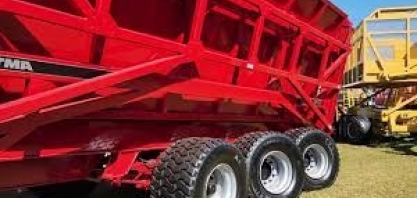 Trator baixa potência acoplado a transbordo de 50 metros3 gera economia de combustível de 30 a 40%