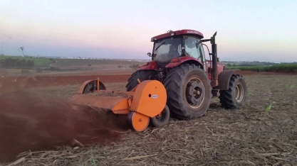 Vai renovar o canavial em área com Sphenophorus levis? O certo é utilizar um eliminador de soqueiras