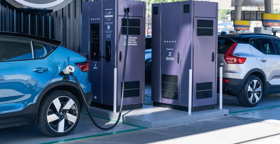 Eletroposto Itajaí estará conectado ao app da Zletric (Foto Divulgação Volvo)