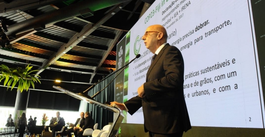 Plínio Nastari em palestra no Fórum Nordeste 2023 - Foto: Ricardo Fernandes/Folha de Pernambuco