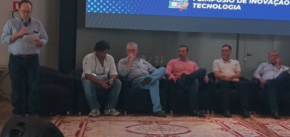 Melchiades Terciotti, CEO da Enersugar, comanda mesa em simpósio da Unesp