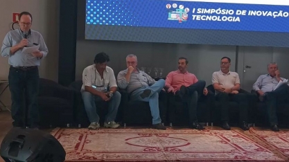 Melchiades Terciotti, CEO da Enersugar, comanda mesa em simpósio da Unesp