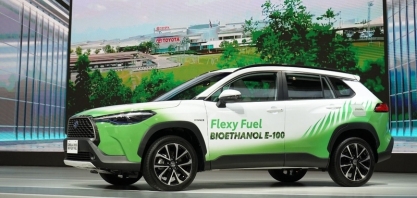 Toyota híbrido flex é destaque no motor show da Indonésia