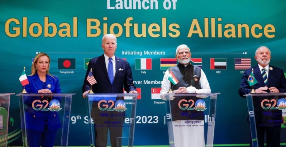 Da esq. para dir., a premiê italiana Georgia Meloni, o presidente americano Joe Biden, o premiê indiano Narendra Modi e o presidente brasileiro Luiz Inácio Lula da Silva durante lançamento de plano sobre biocombustíveis na cúpula do G20