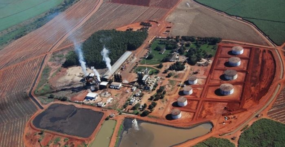 Esforços em qualificação de mão de obra e investimento em pesquisa levaram a um expressivo crescimento na produtividade agrícola dos canaviais da Denusa. Foto: Divulgação Denusa