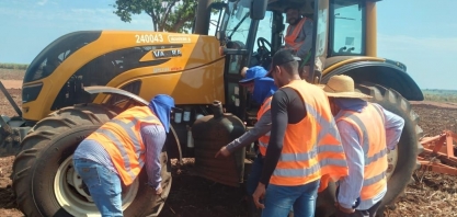 Alcoolvale: Equipe de Preparo de Solo participa de treinamento POP