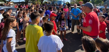 Brigadistas florestais da Usina Estiva orientam bombeiros mirins