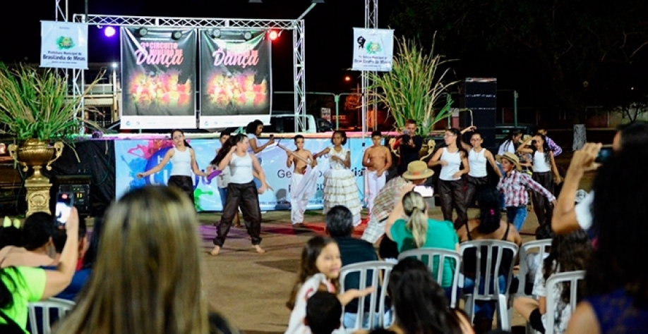 População de Brasilândia de Minas e de João Pinheiro teve acesso gratuito a shows, apresentações musicais e espetáculos de dança
