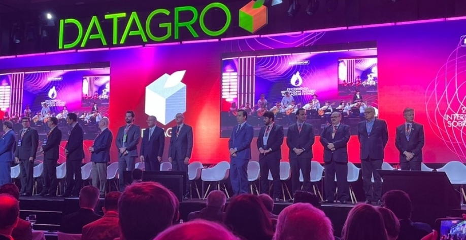O presidente da ORPLANA, Gustavo Rattes, participa da abertura da 23ª Conferência DATAGRO sobre Açúcar e Etanol, em São Paulo