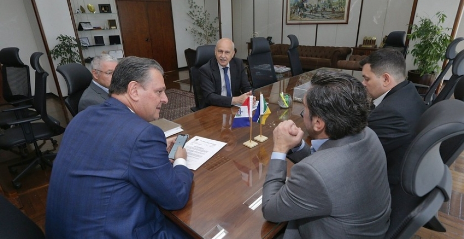 Autoridades reunidas - Foto: Reprodução