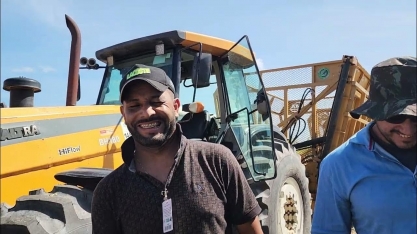 Colheita mecanizada e profissionais qualificados nos canaviais da Usina Santo Antonio, Alagoas
