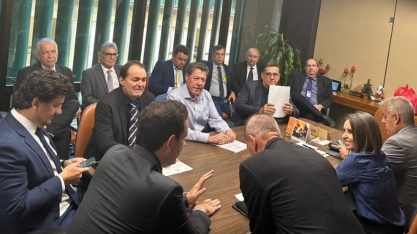 Usinas versos canavieiros