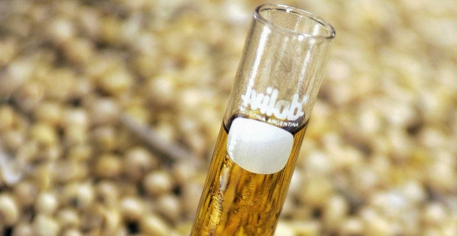 A proposta de antecipação do cronograma atende a pedidos do setor produtivo que lida com elevada capacidade ociosa de biodiesel, na faixa de 50%. Marcos Brindicci/Reuters