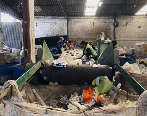 A logística reversa será realizada por meio da reciclagem de um volume igual do mesmo material utilizado nas embalagens. — Foto: Divulgação/Uisa