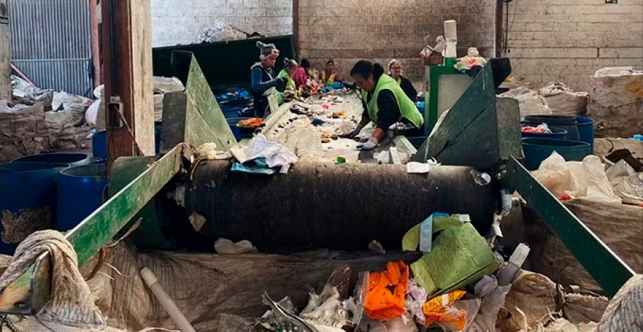 A logística reversa será realizada por meio da reciclagem de um volume igual do mesmo material utilizado nas embalagens. — Foto: Divulgação/Uisa