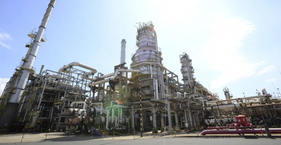 Replan, a maior refinaria de petróleo da Petrobras, fica em Paulínia (SP) — Foto: Júlio César Costa/g1