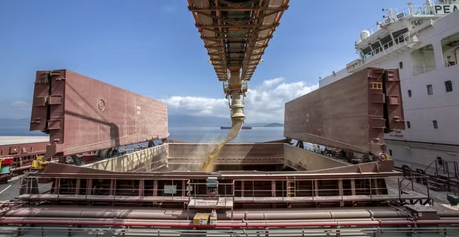 Valor das exportações foi quase 15% acima do registrado em janeiro do ano passado — Foto: Claudio Neves/Portos do Paraná