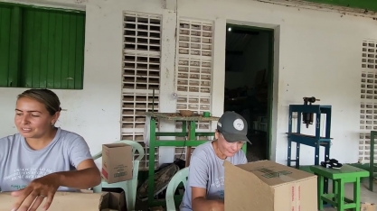 Papelaço, Arte em Coco, Corte e Costura, Bordado. Sustentabilidade em alta na Cooperativa Pindorama