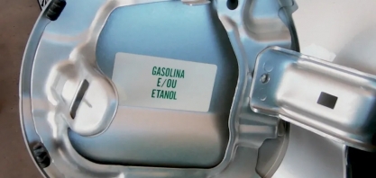 Carros híbridos flex vão crescer no Brasil com etanol feito até de milho