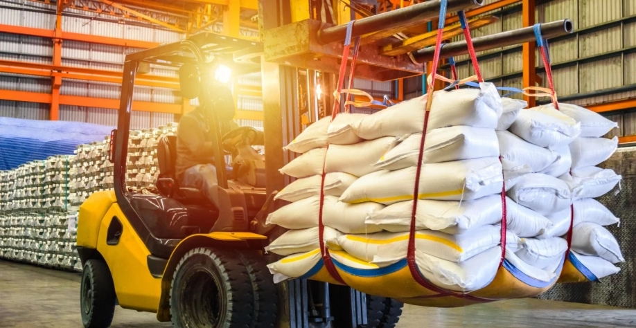 O restante do açúcar será carregado nos portos de Maceió e Paranaguá. Kosal_Hor/Guettyimages 