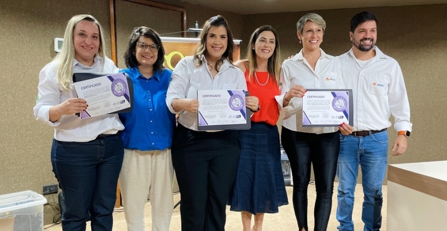 Representantes da área de Pessoas das três unidades agroindustriais da Atvos em Mato Grosso do Sul com Manuela Nicodemos Bailosa, subsecretária de Políticas Públicas para Mulheres; e Viviane Luiza da Silva, secretária de Cidadania