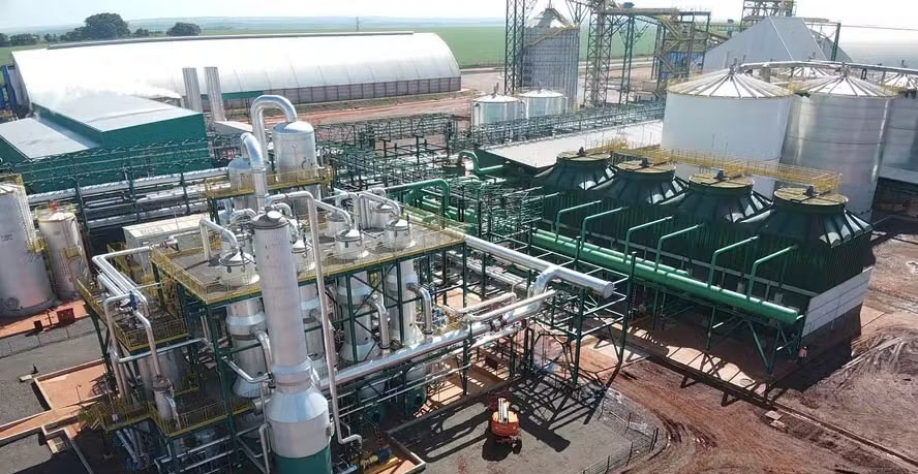 Usina de etanol de milho da Neomille, em Maracaju (MS) — Foto: Cerradinho / Divulgação 