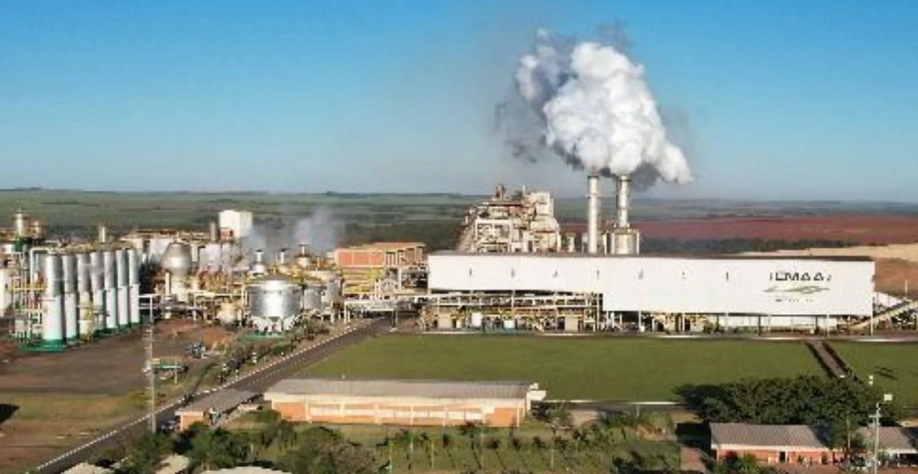 CNMA tem três usinas de produção de açúcar e etanol. Divulgação 