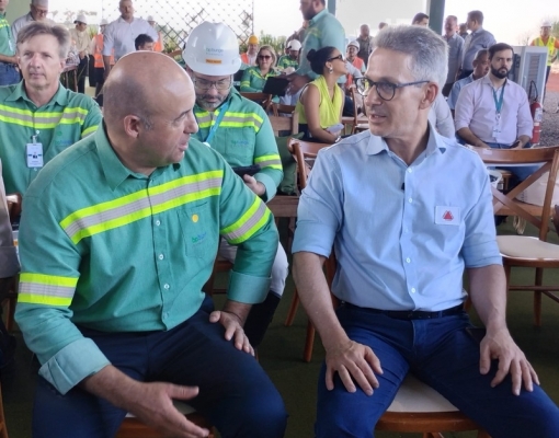 Geovane Consul, CEO da BP Bunge Bioenergia, e Romeu Zema, governador de Minas Gerais, no evento sobre transformação digital e agricultura regenerativa na unidade da BP Bunge em Itapagipe (MG)