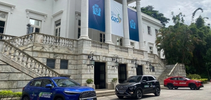 Montadoras e produtores de etanol se unem em defesa de políticas para híbridos