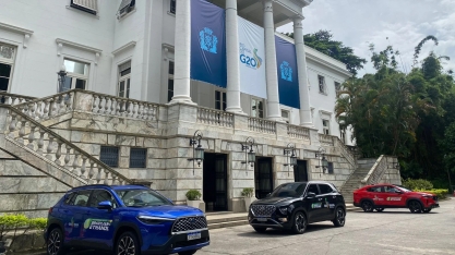 Montadoras e produtores de etanol se unem em defesa de políticas para híbridos