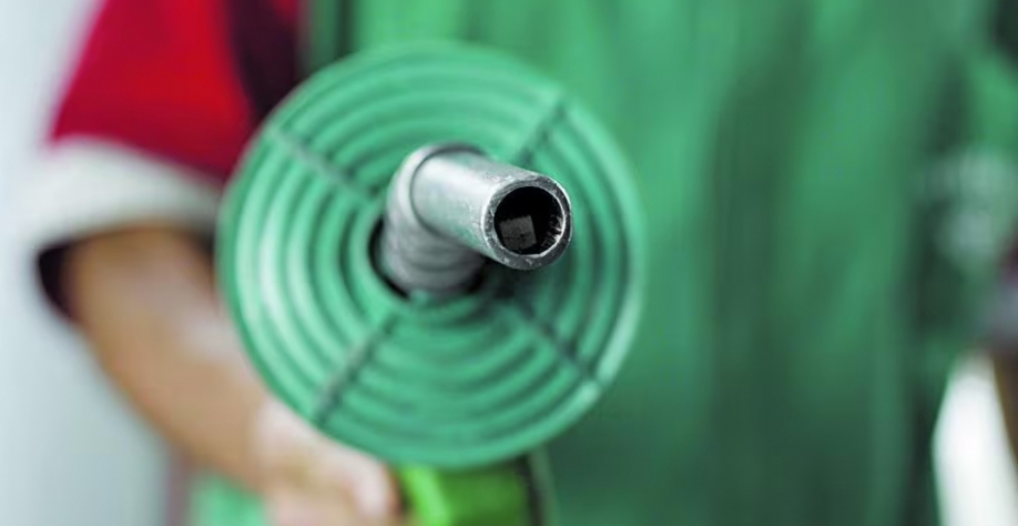 Atualmente, é mais vantajoso abastecer com etanol do que com gasolina — Foto: LINCON ZARBIETTI / O TEMPO