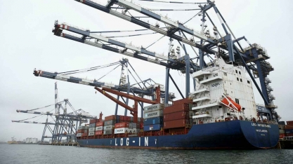 Superávit comercial atinge R$ 37,7 bilhões em março e governo reduz projeção