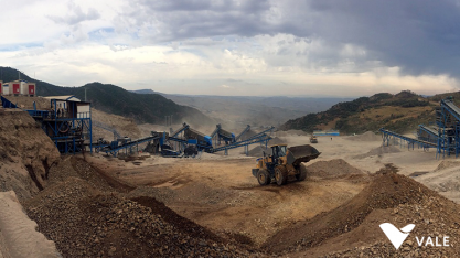 Vale e Caterpillar assinam acordo para testar caminhões elétricos e estudar etanol