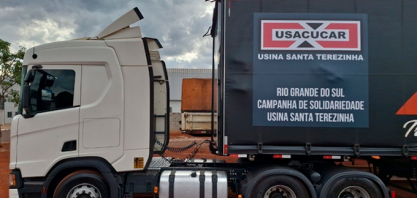 Usina Santa Terezinha envia três carretas de doações para o RS