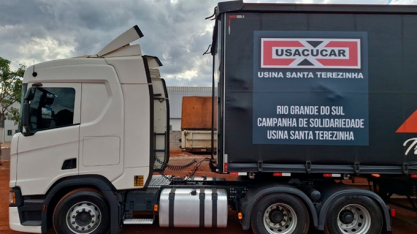 Usina Santa Terezinha envia três carretas de doações para o RS