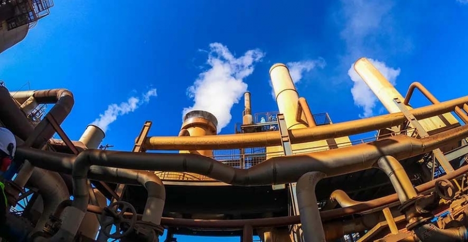 Usinas da companhia tiveram a maior parte da matéria-prima destinada à produção de etanol na última temporada — Foto: Wenderson Araujo/CNA