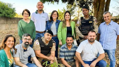 Projeto Plantando Sorrisos: Cerradão e UEMG ensinam alunos sobre plantio e meio ambiente
