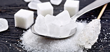 Dólar e clima pressionam cotações do açúcar que iniciam semana em baixa