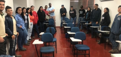 RH da Alcoolvale aplica dinâmica em grupo com jovens aprendizes