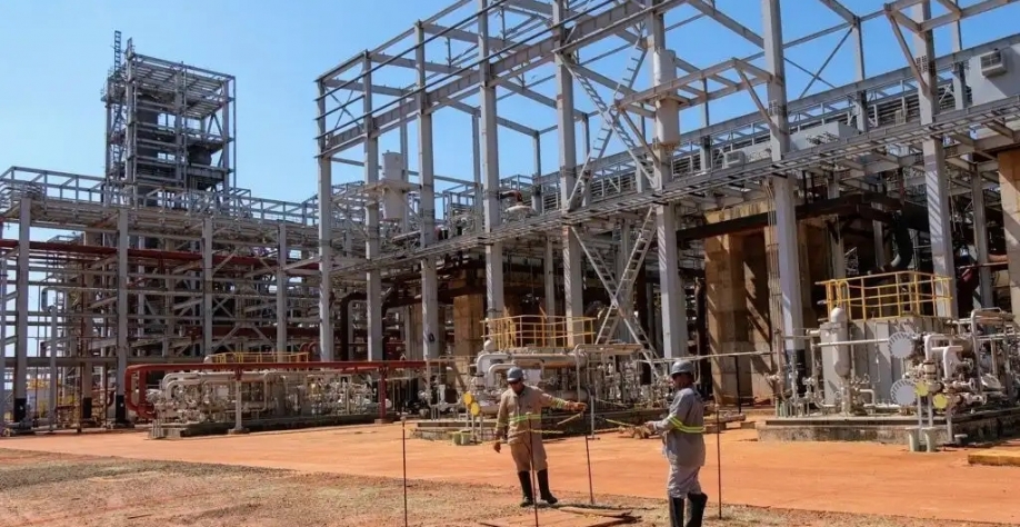Unidade de Fertilizantes Nitrogenados (UFN-III), em Três Lagoas (MS). Por: Nelson Mendes
