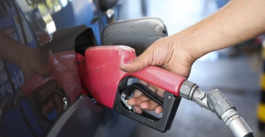 Para o setor de combustíveis, será mantida a cobrança de alíquota uma única vez. José Cruz/Agência Brasil