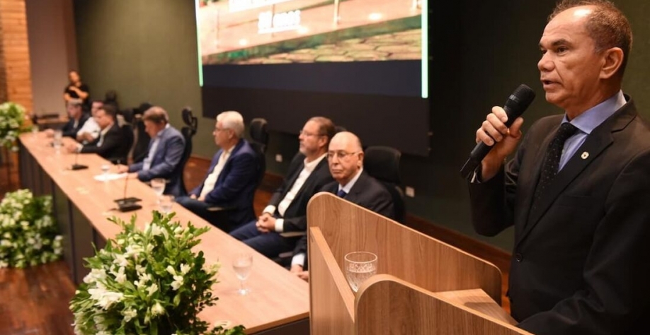 O presidente da entidade, Alexandre Andrade Lima, fez a abertura do evento - Foto: Paullo Allmeida/;Folha de Pernambuco