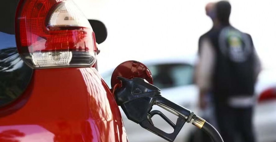 Aumento das vendas de etanol hidratado ajuda a elevar oferta de CBios — Foto: Marcelo Camargo/Agência Brasil