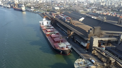 Agronegócio eleva movimentação de cargas em Santos, superando recordes mensal e semestral