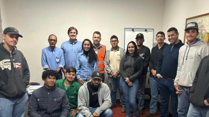 Alcoolvale forma primeira turma de aprendizes em manutenção de tratores